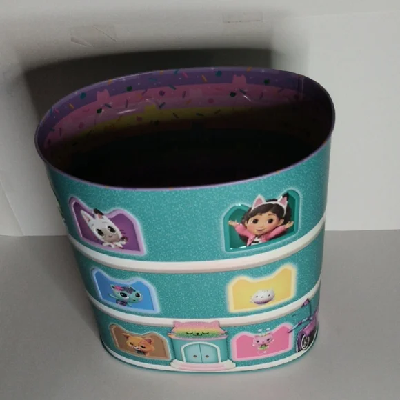 Dream Works Gabby's Dollhouse Girl's Pastel Waste Basket🗑️ NWOT - Picture 1 of 9